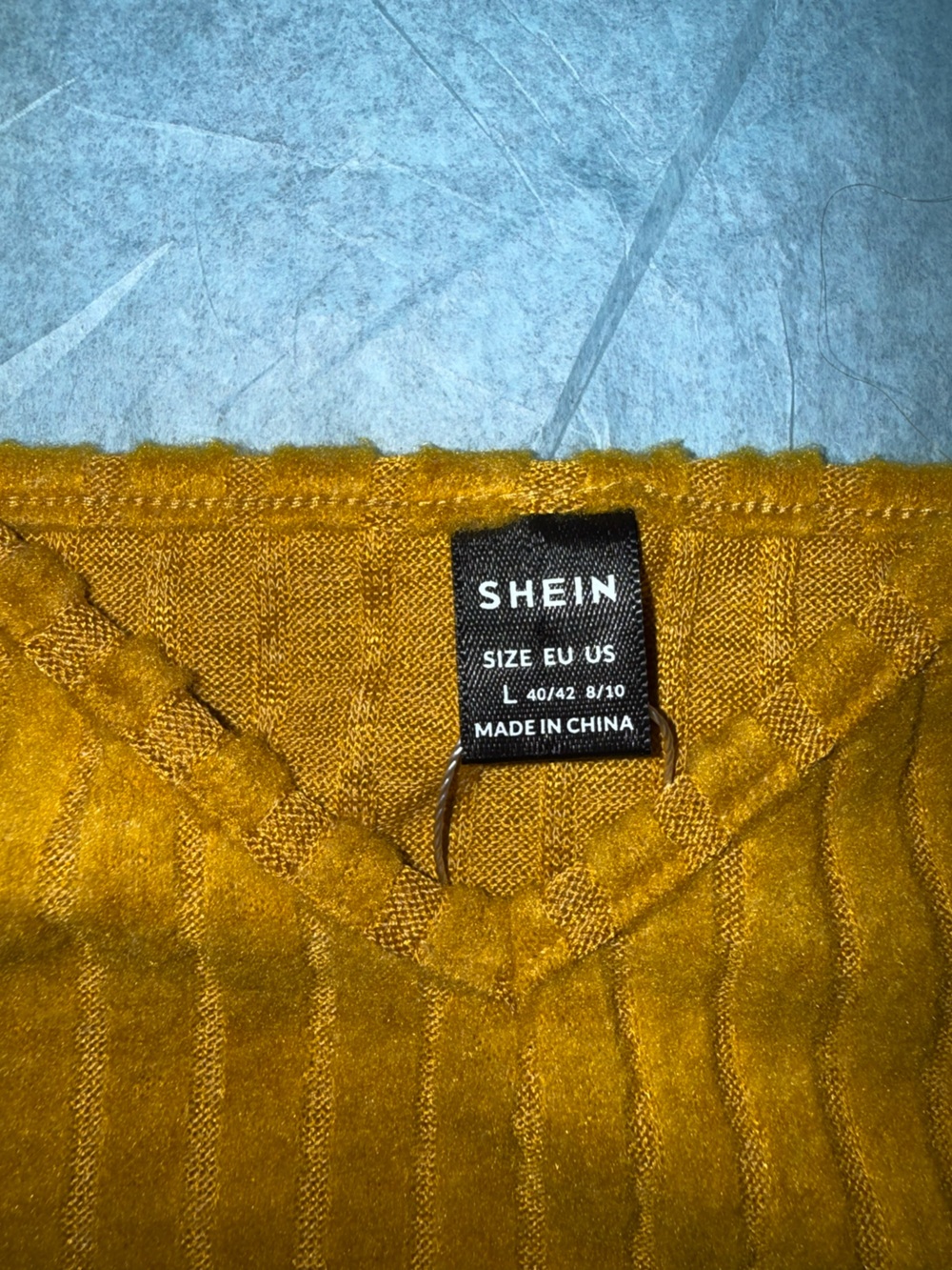 SHEIN Mustard Ribbed V-Neck Cropped Tank - Picture 2 of 7